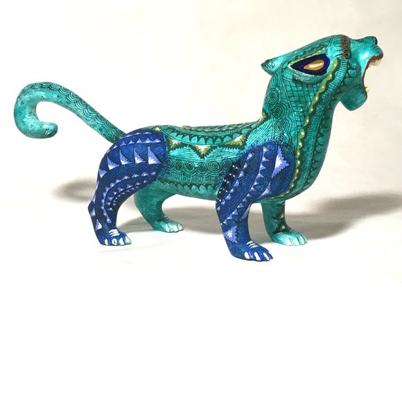 Jaguar Alebrije with Relief Carving of Armadillo and Coyote Included in Design. - Picture 8 of 16